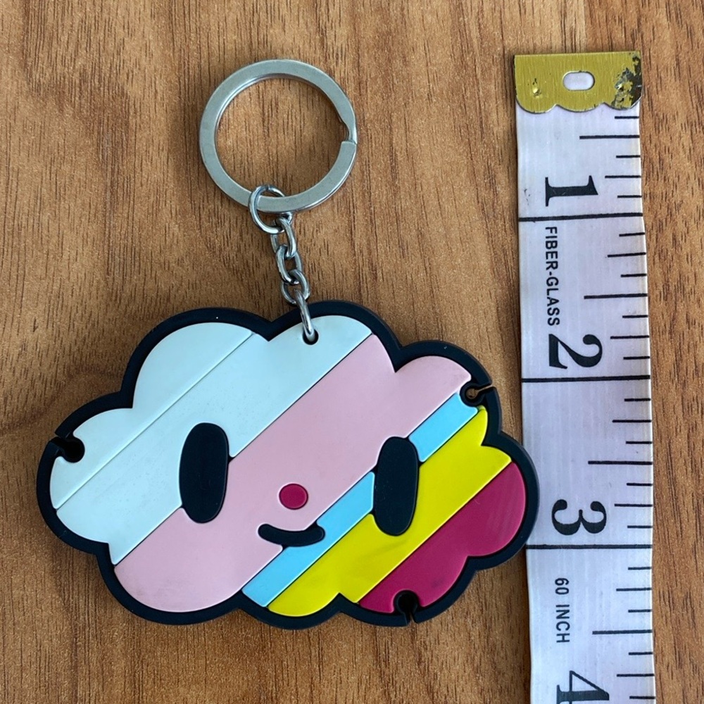 ❤️ Tokidoki Charm Rainbow Cloud Keychain - Picture 5 of 5